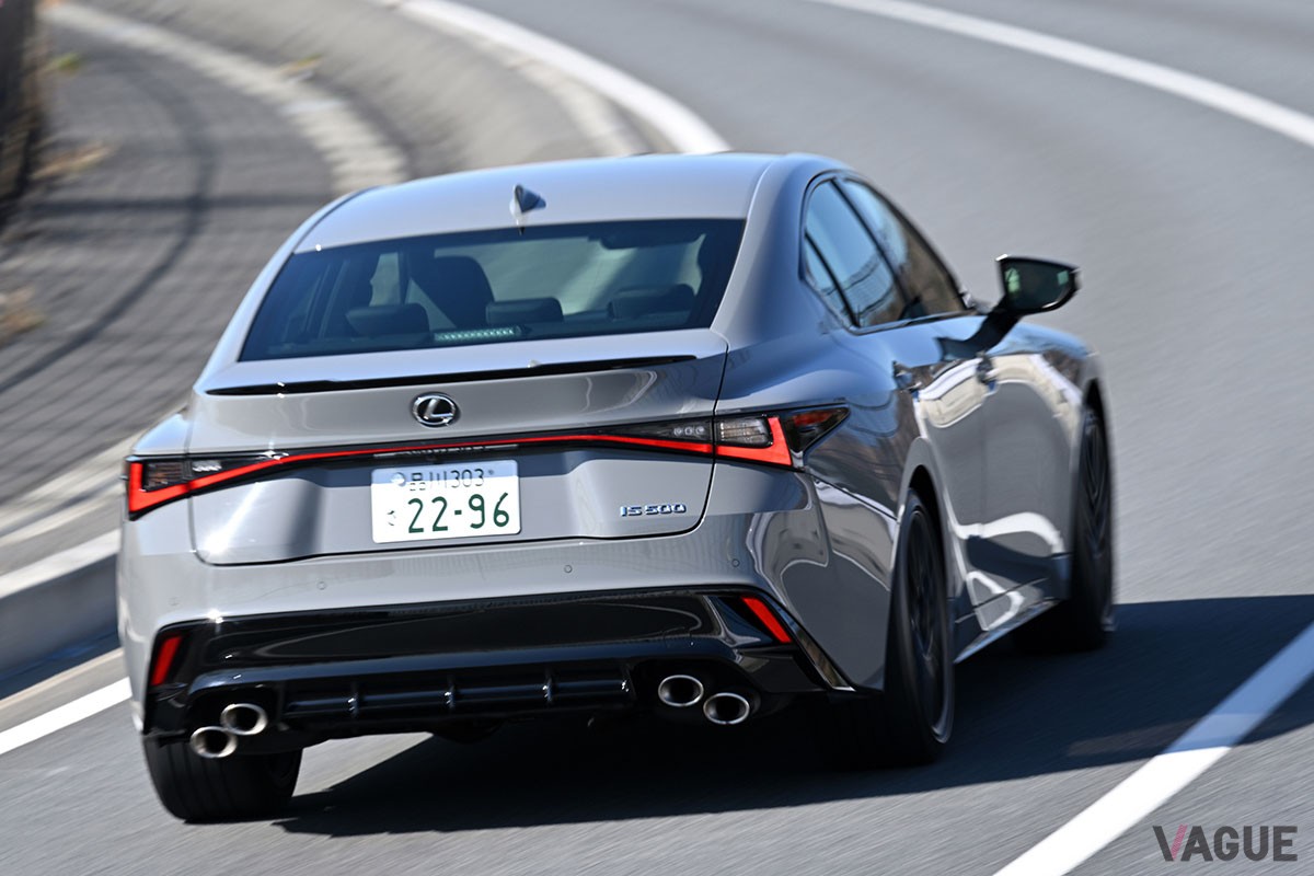 絶滅が危惧される5リッターV8自然吸気エンジンを搭載したレクサス「IS500 “F SPORT Performance"」