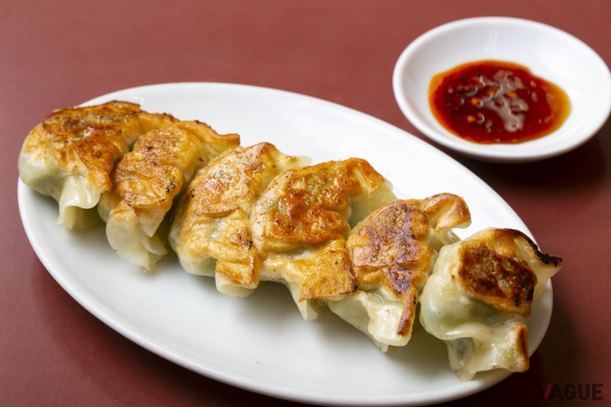 焼き餃子580円。茹で餃子もあり金額は同じ580円。マストで頼みたい一品