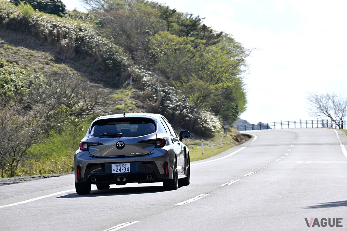 トヨタ「GRカローラ RZ」