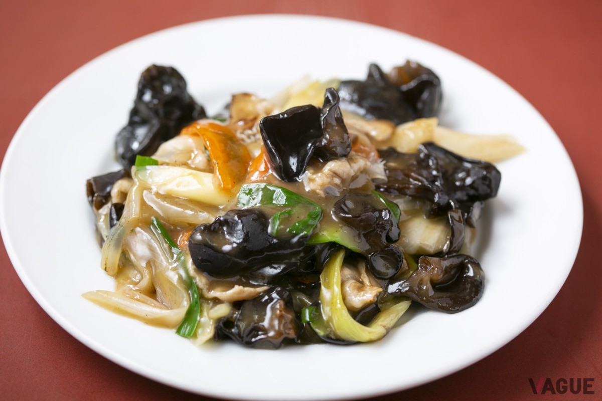 キクラゲねぎ炒め1180円。キクラゲが主役だけあり、プリプリの絶妙な食感