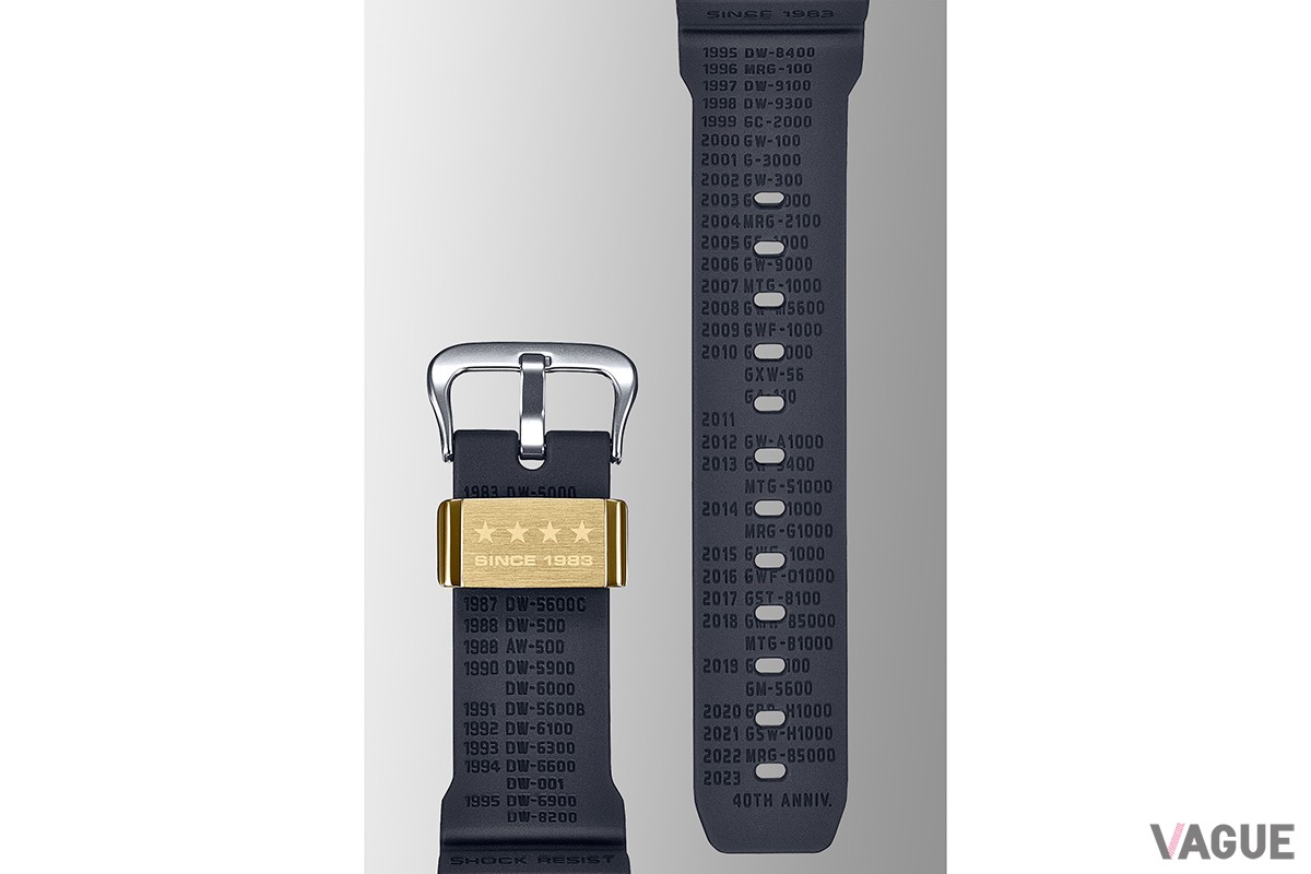 G-SHOCKの中でもエポックメーキングな49モデルの型番をベルトに刻印。ゴールドカラーの遊環がワンポイントに