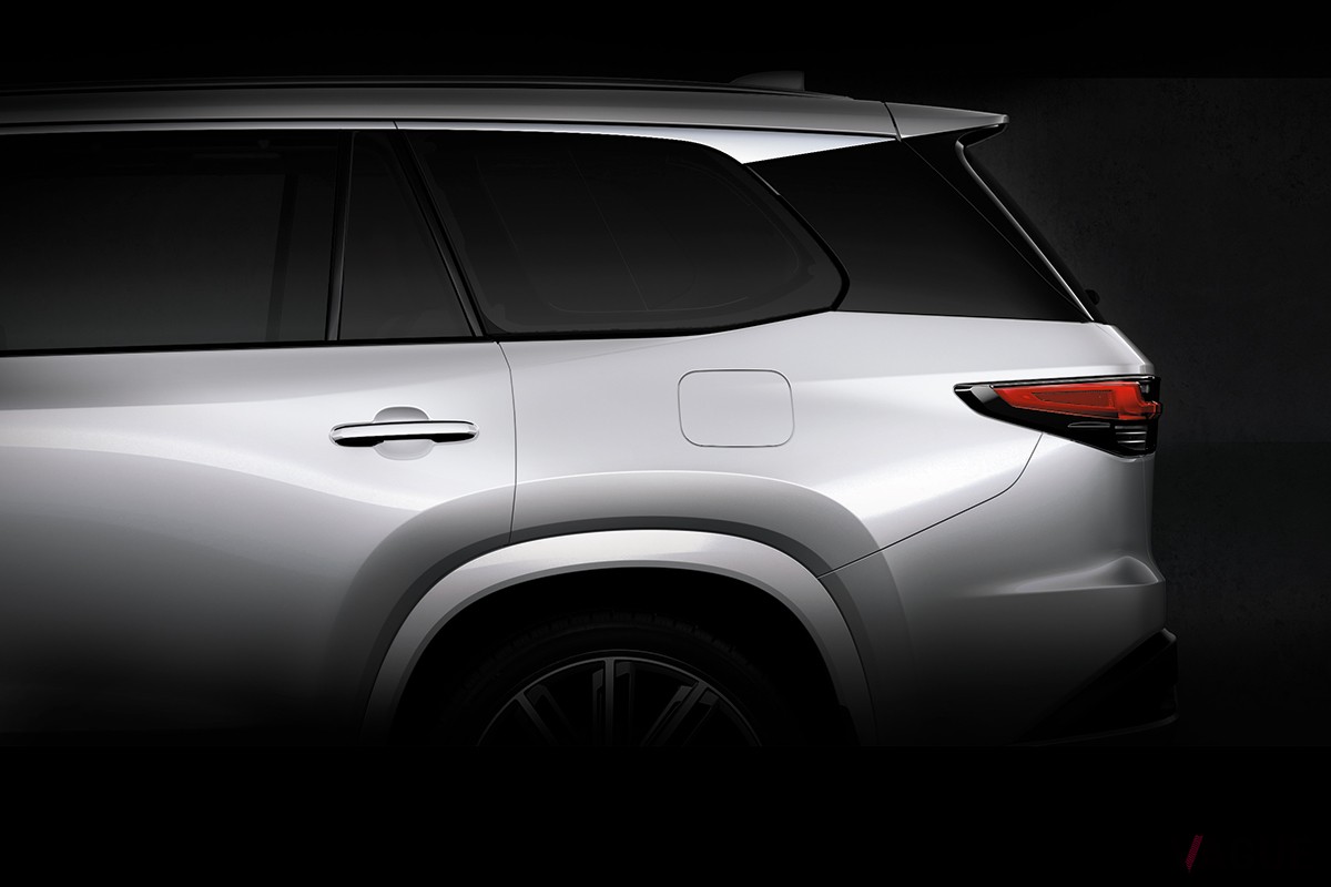 レクサスがその誕生を示唆した新型車「TX」。写真やネーミングなどからラージサイズSUVだと見られている