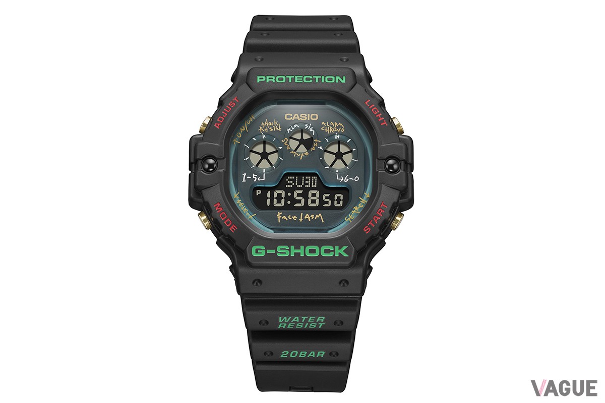 無骨なスクエアフェイスに愛くるしい3つ目のインジケーターが特徴的な「DW-5900」がベース。ゴールドもさることながら、鮮やかなグリーンの配色も印象的