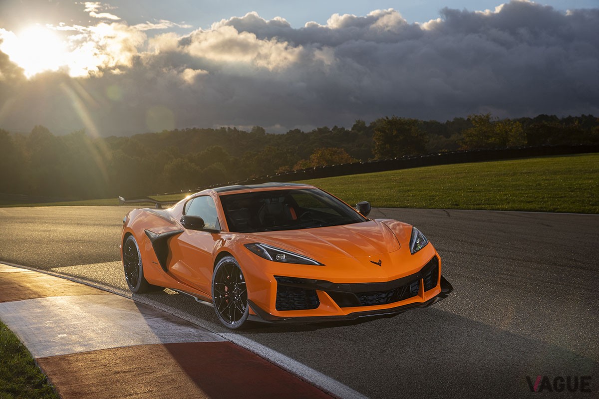 早期の日本上陸が期待されるシボレー「コルベットZ06」は670hp／623Nmを発生する5.5リッターV型8気筒DOHCエンジンを搭載