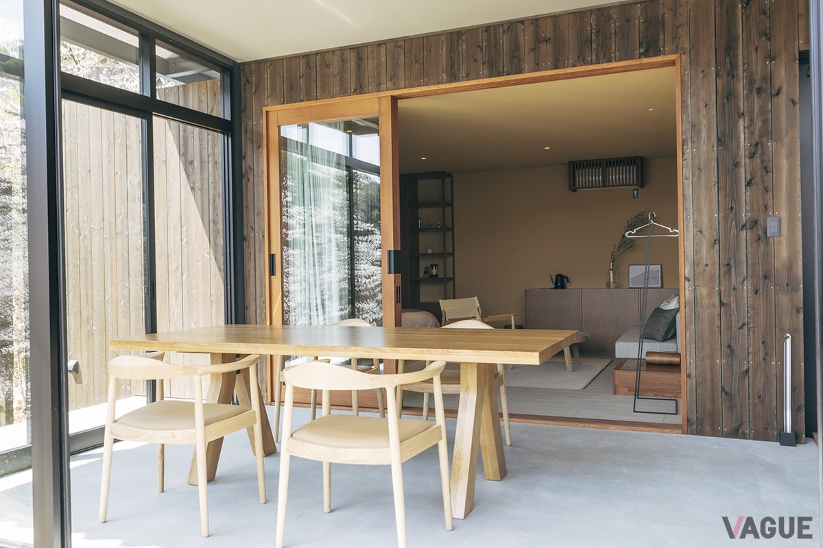 自然の恵みをラグジュアリーに堪能できる、グランピングより快適な森のヴィラ「GLAMP CABIN〜東条湖・丹波篠山〜」