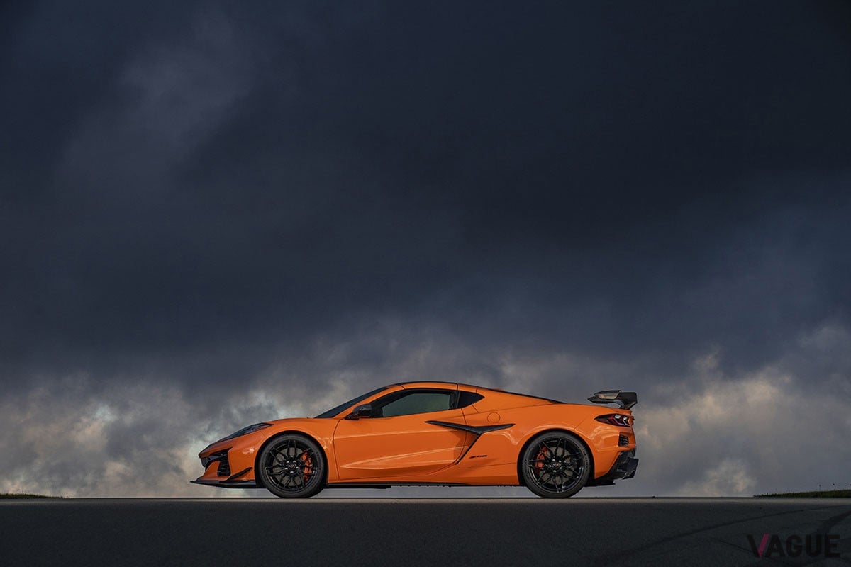 早期の日本上陸が期待されるシボレー「コルベットZ06」は670hp／623Nmを発生する5.5リッターV型8気筒DOHCエンジンを搭載
