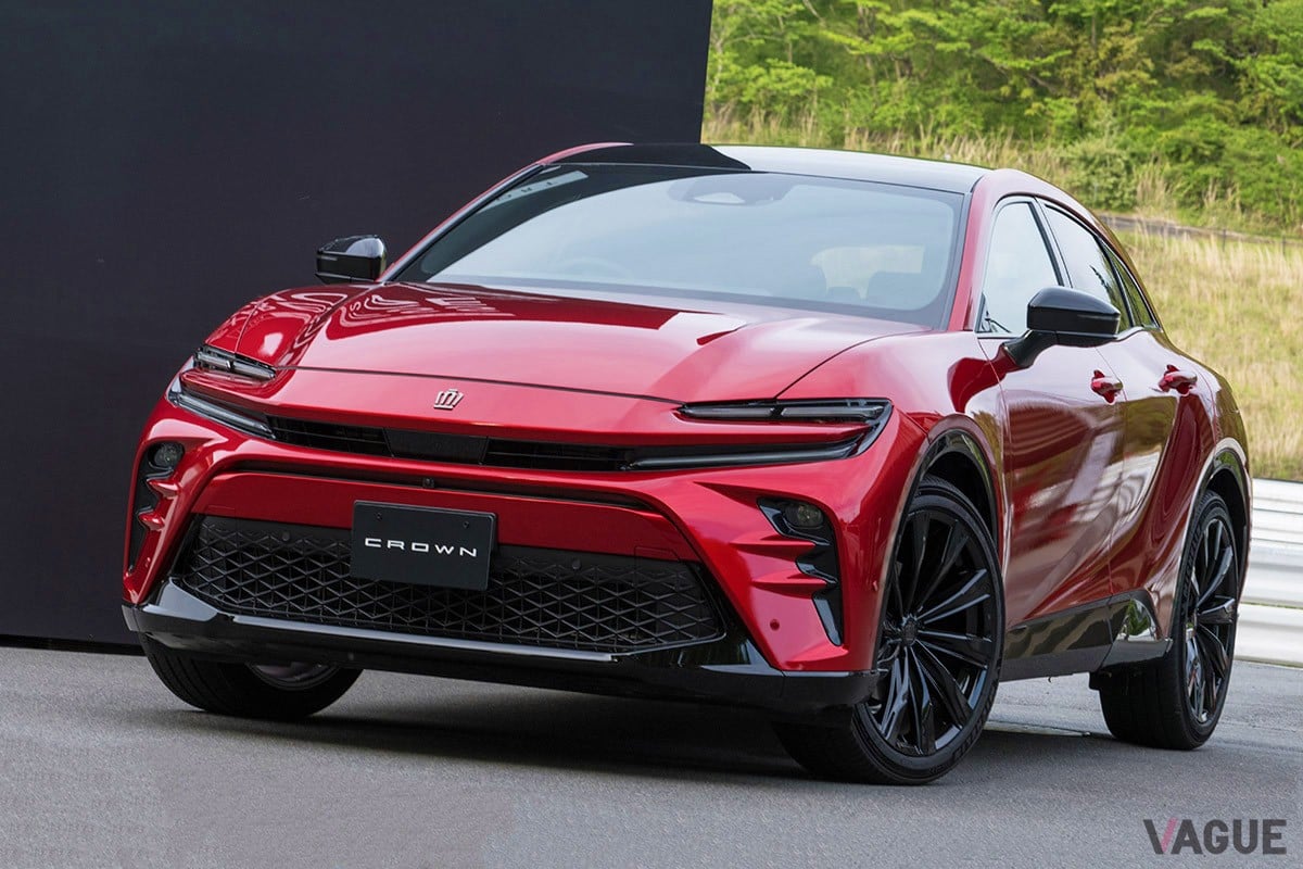 トヨタ新型「クラウン・スポーツ」は、コンセプトやデザインはもちろん、シャシーなども「クラウン・クロスオーバー」とは異なる