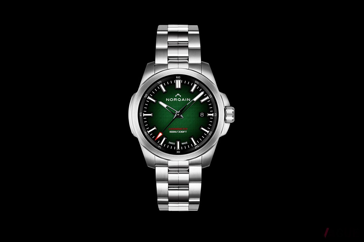 ノルケイン初のグラデーション文字盤を採用したモデルの「Independence 40mm Green Gradient 」（写真はフォレストグリーン）