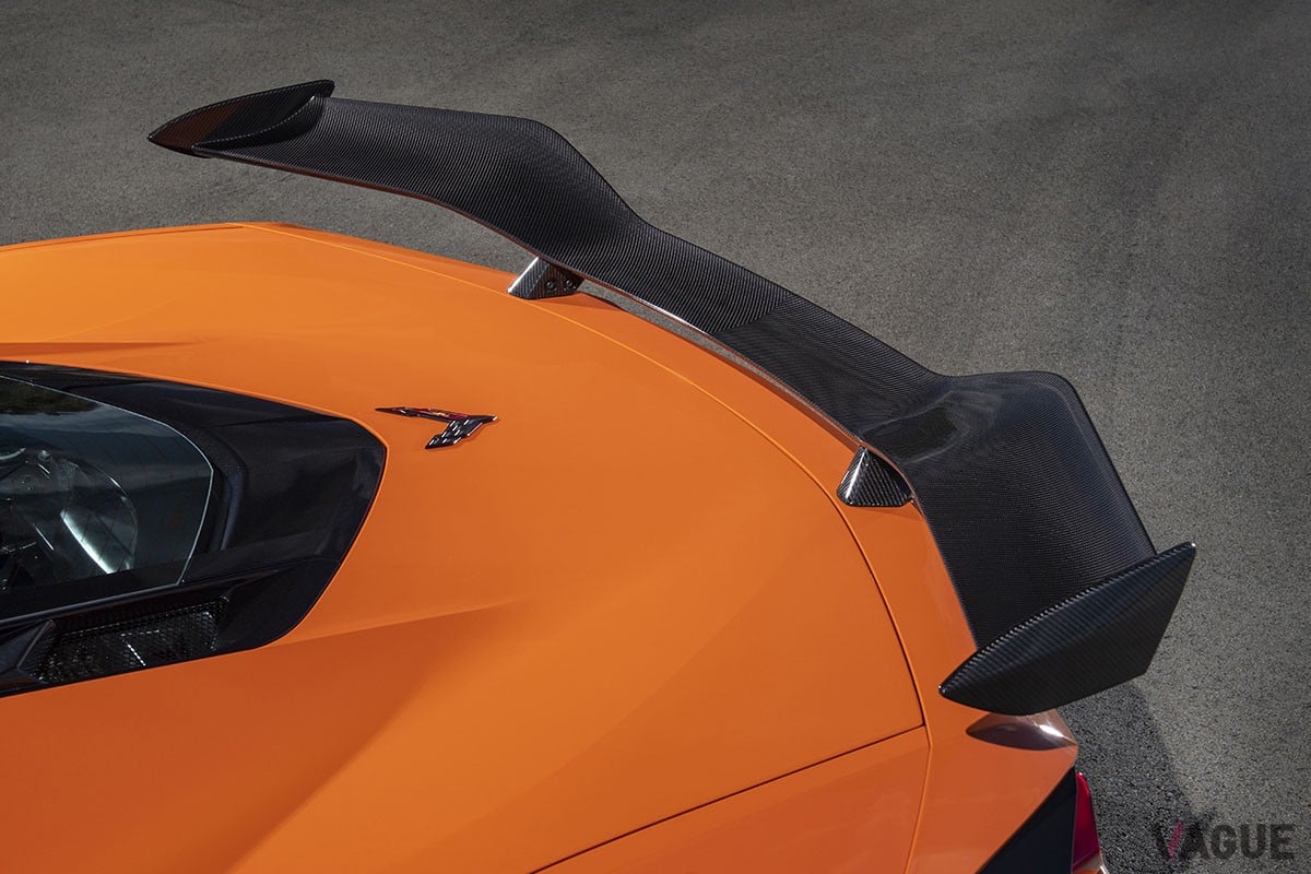 早期の日本上陸が期待されるシボレー「コルベットZ06」は670hp／623Nmを発生する5.5リッターV型8気筒DOHCエンジンを搭載
