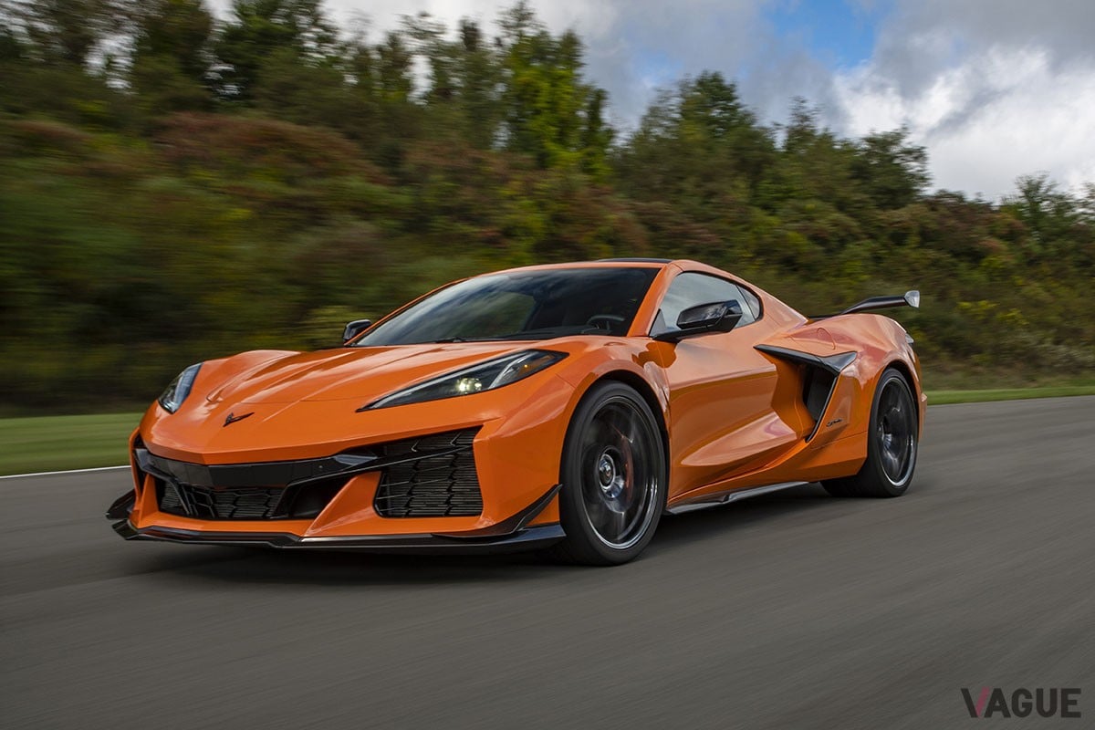 早期の日本上陸が期待されるシボレー「コルベットZ06」は670hp／623Nmを発生する5.5リッターV型8気筒DOHCエンジンを搭載