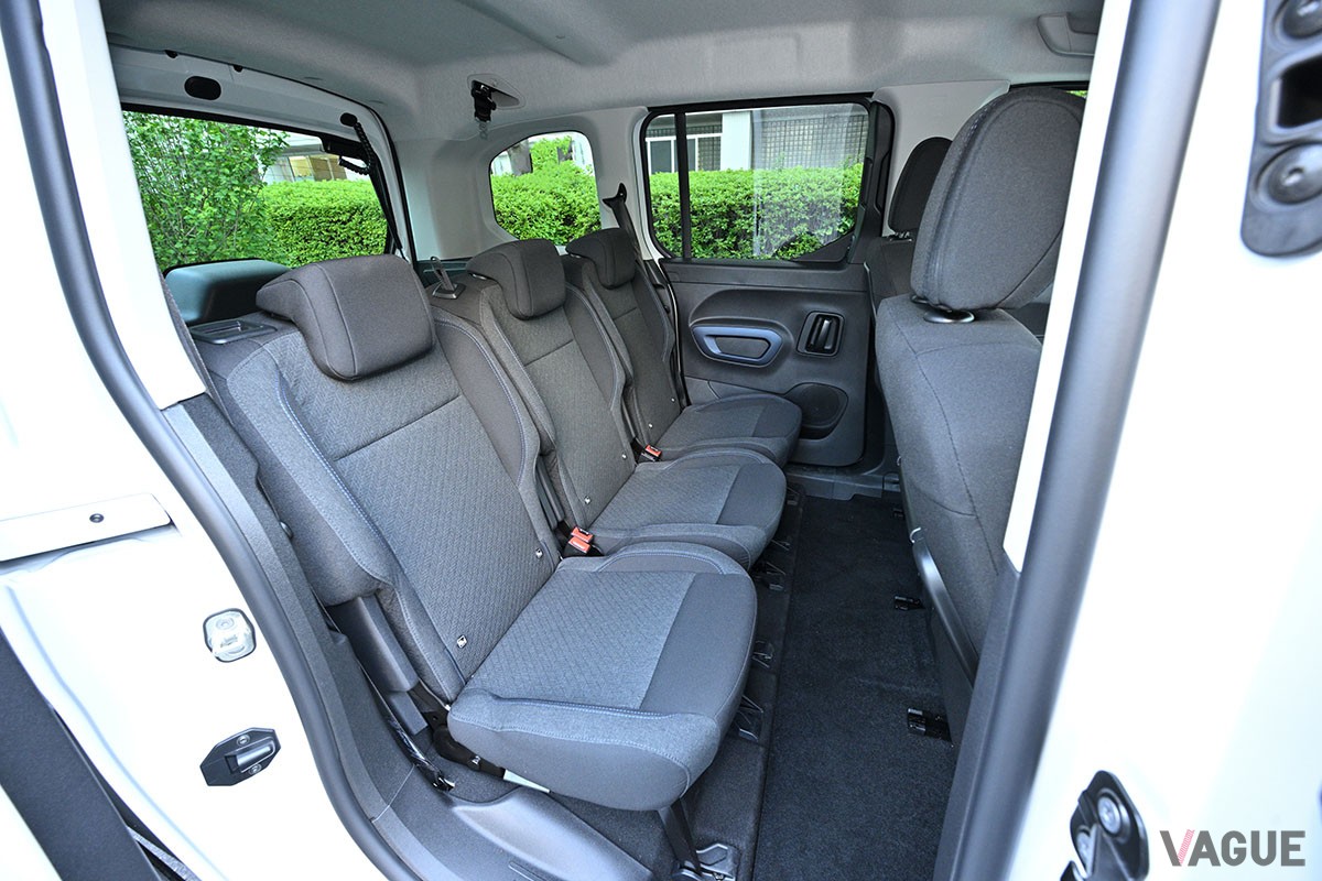 フィアットの人気ミニバン「ドブロ」のインテリア