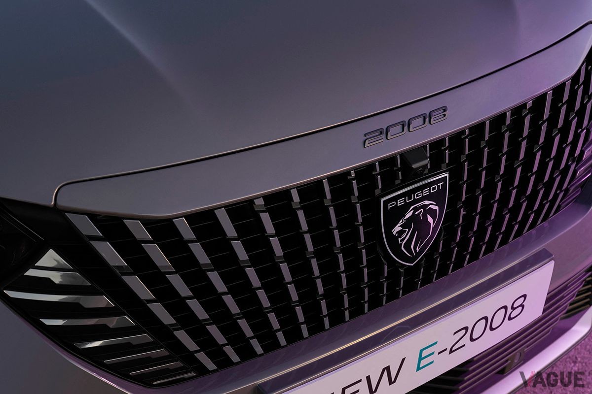 プジョー改良新型「E-2008」