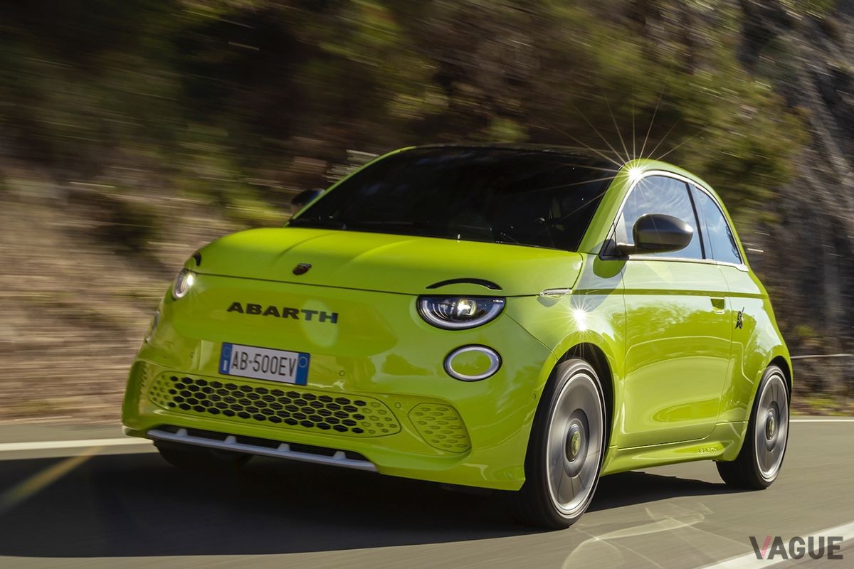 新型アバルト「500eツーリズモ 」