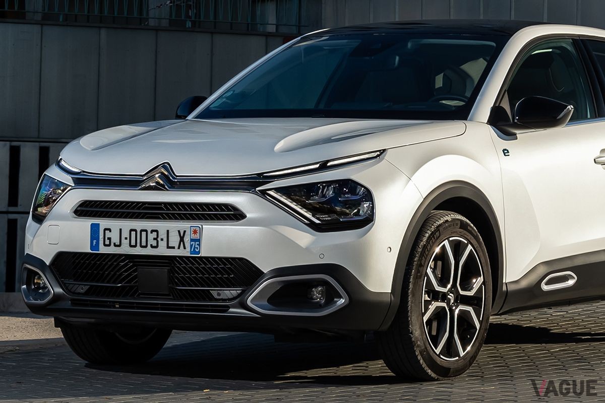 シトロエン改良新型「e-C4 X」