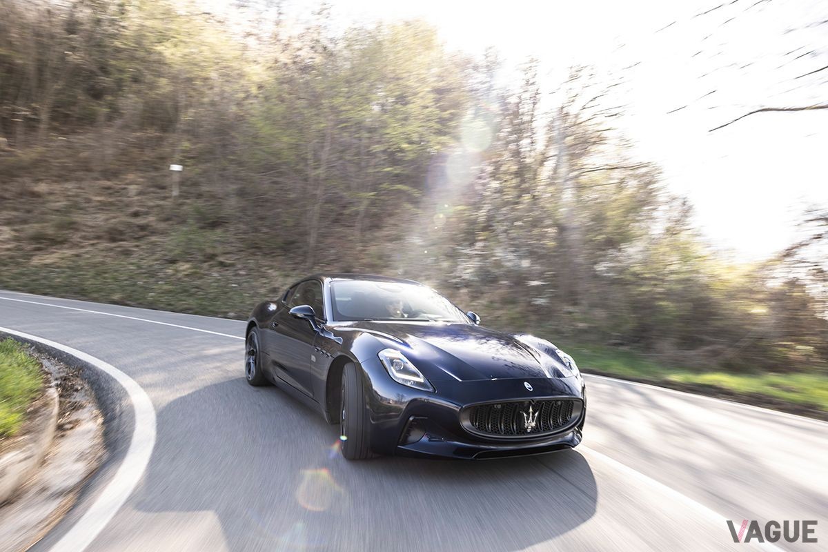 マセラティ新型「グラントゥーリズモ フォルゴーレ」