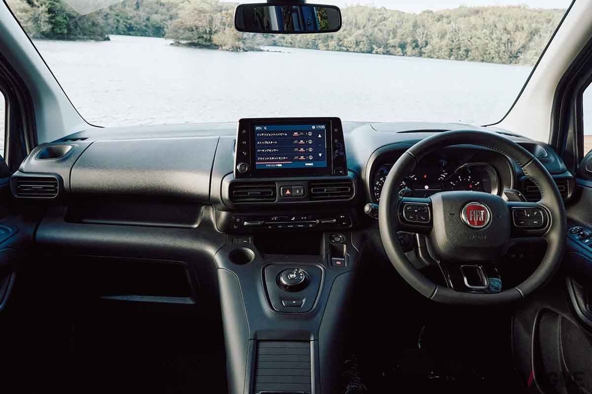 フィアット「ドブロ」のインテリア