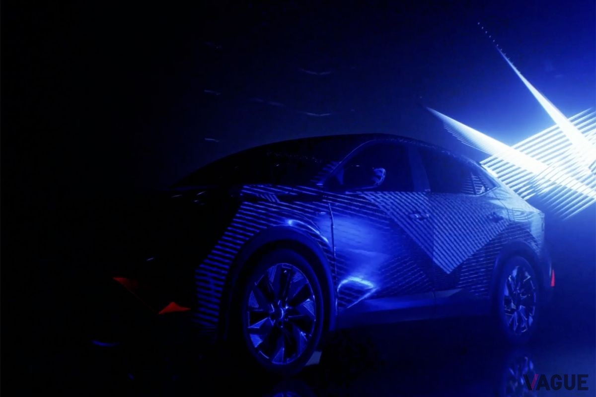 6月18日に世界初公開されるルノーの新型クーペSUV「ラファール」