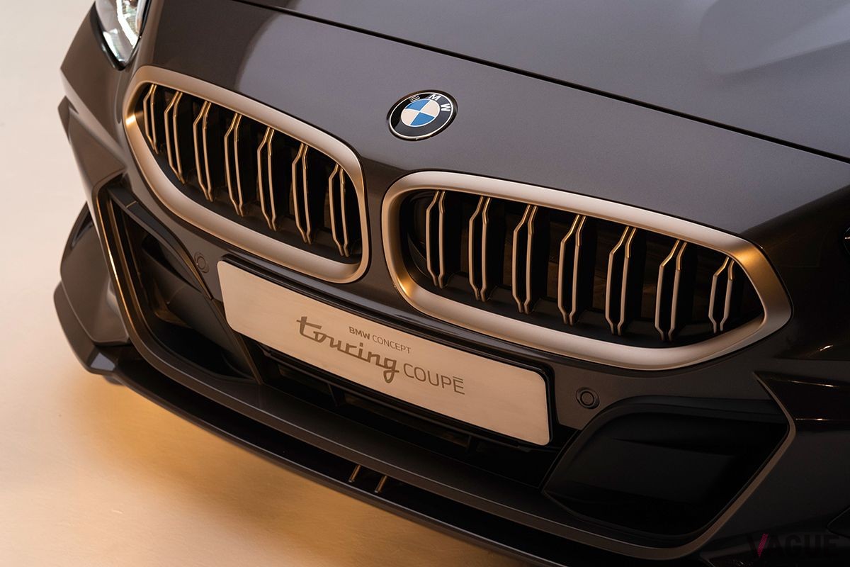 世界初公開されたBMW「コンセプト ツーリングクーペ」