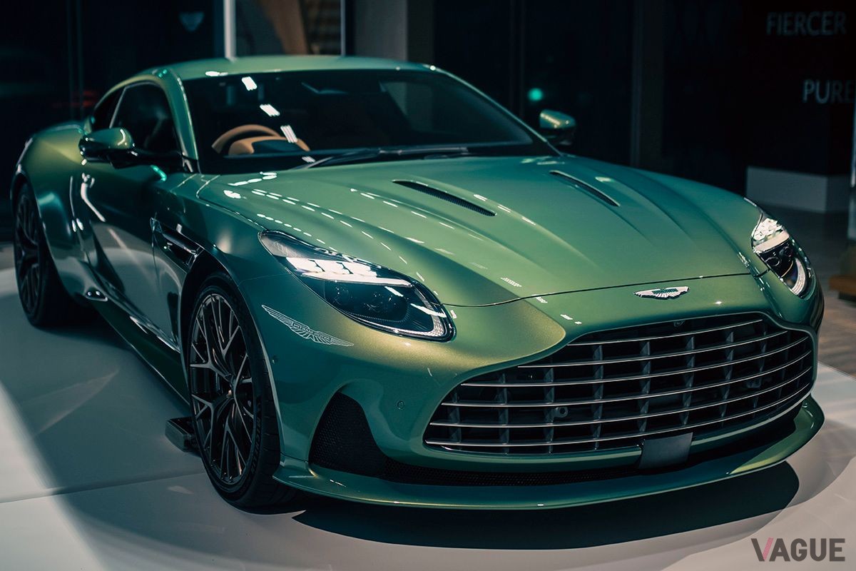 アストンマーティン新型「DB12」
