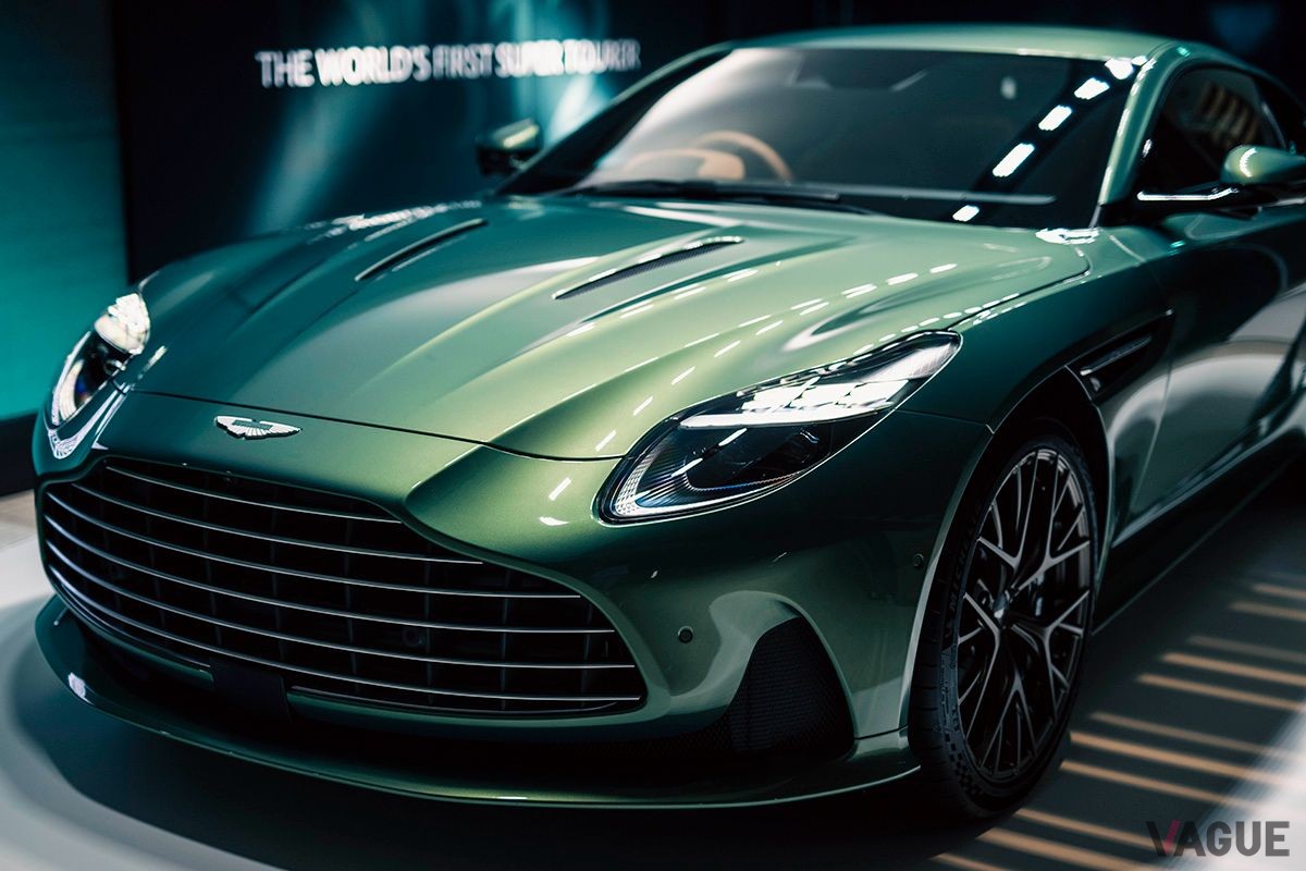 アストンマーティン新型「DB12」
