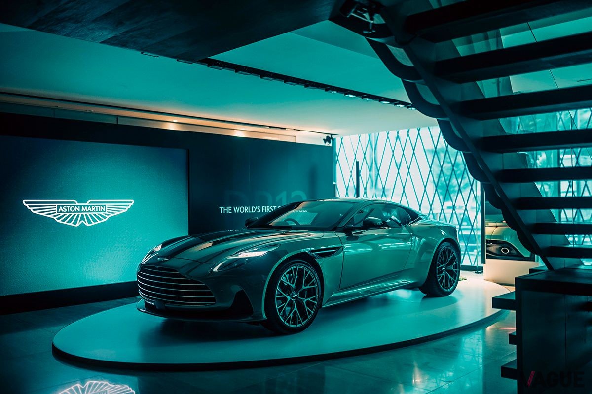アストンマーティン新型「DB12」