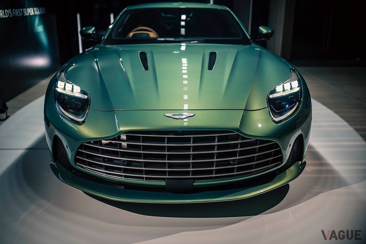 アストンマーティン新型「DB12」