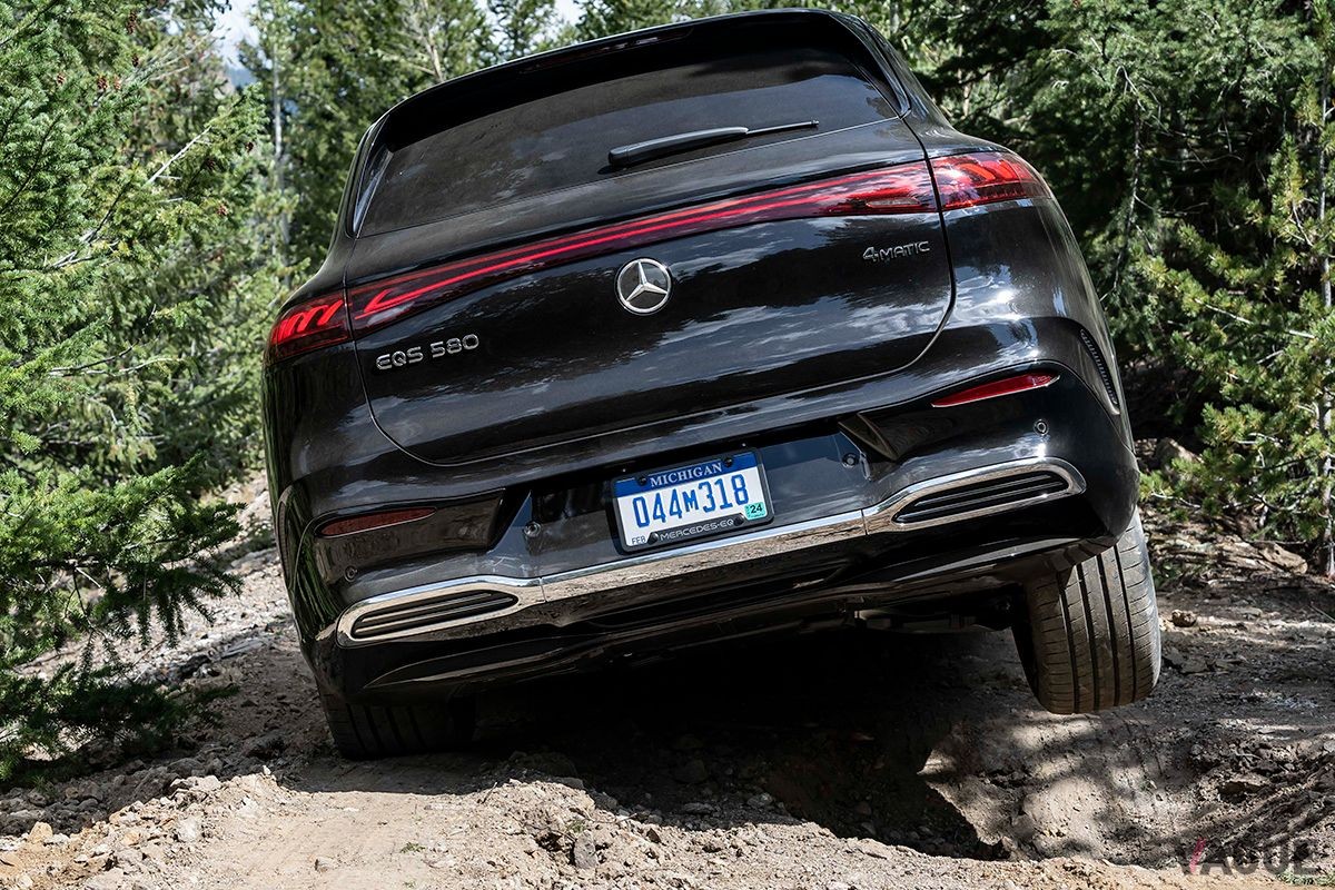 メルセデス・ベンツ新型「EQS SUV」