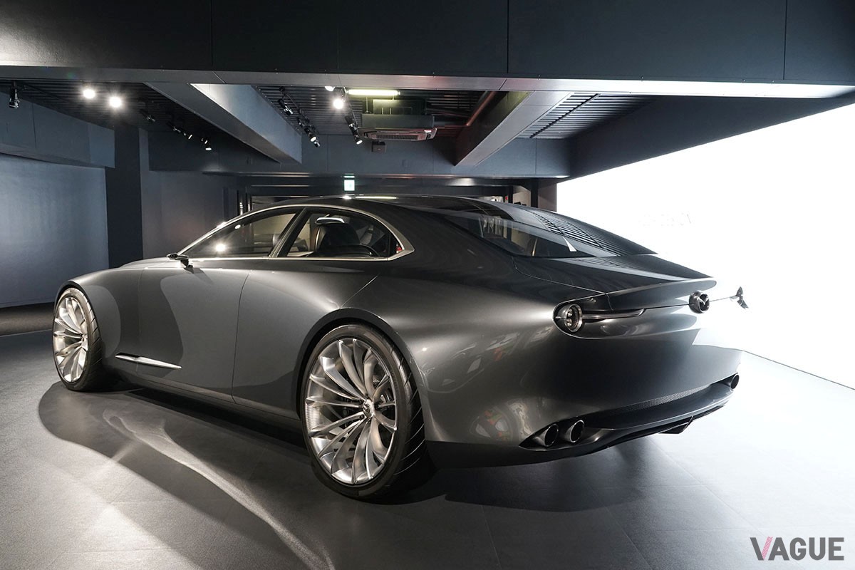 残念ながら開発はストップしていると推測されるマツダ「VISION COUPE」