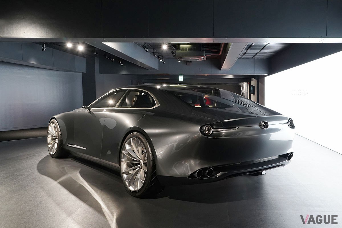 残念ながら開発はストップしていると推測されるマツダ「VISION COUPE」