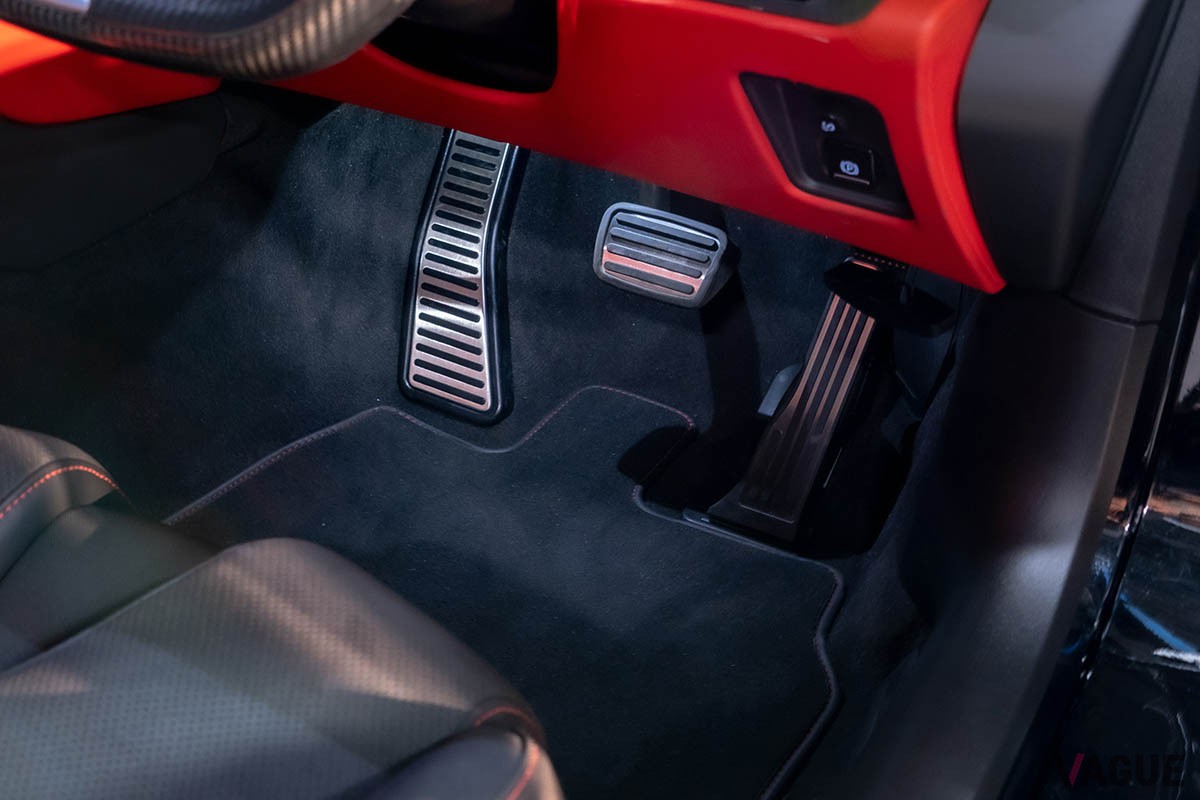 新型「シボレー・コルベットZ06」のインテリア