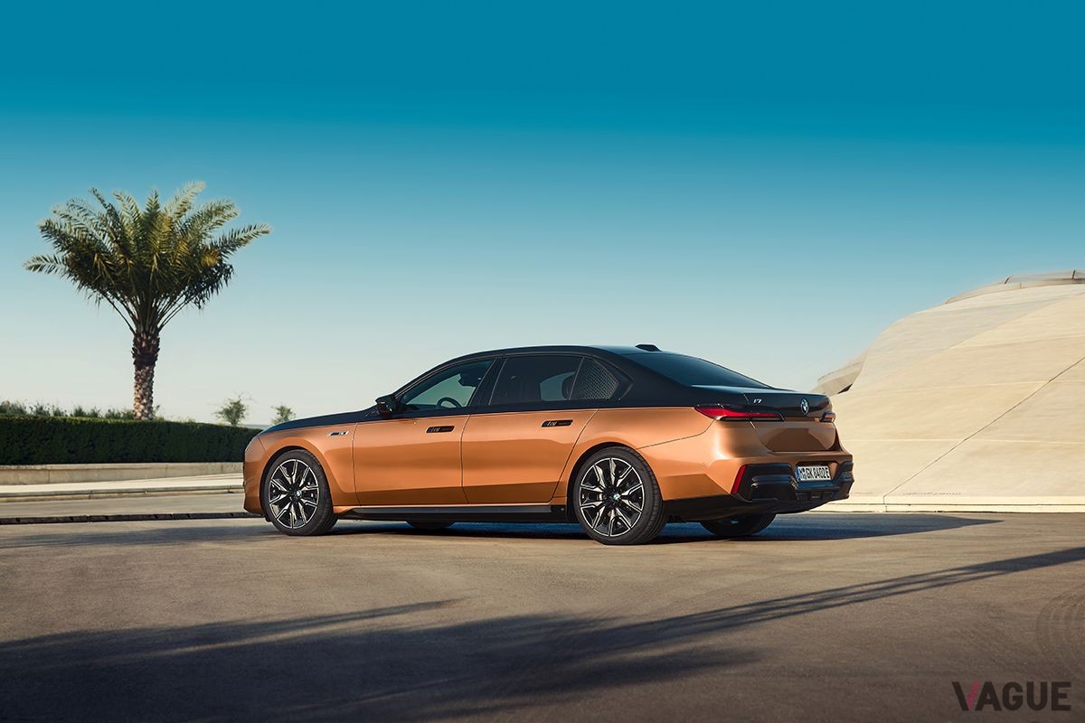 BMW新型「i7 M70 xDrive」
