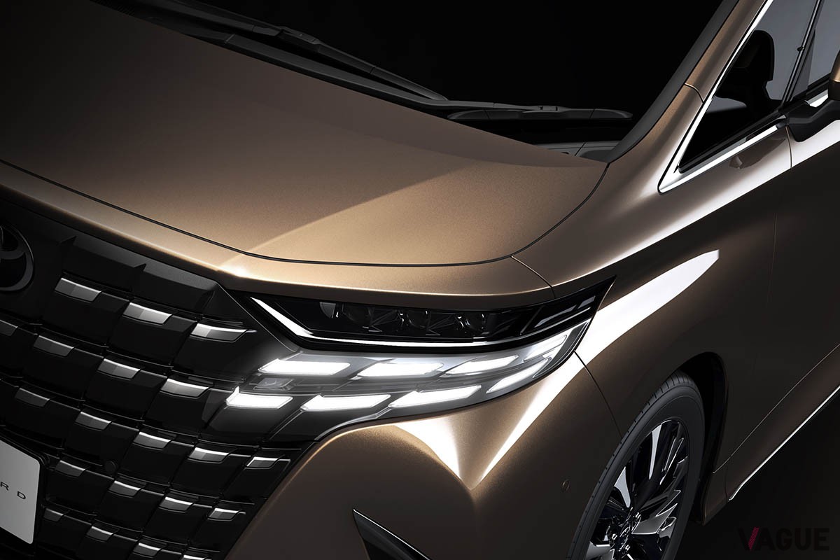 ボディサイドで地面を蹴り出すような力強さを感じさせるダイナミックな凹凸を表現したトヨタ新型「アルファード」と「ヴェルファイア」