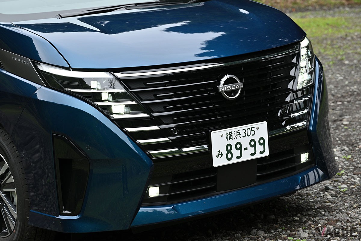 新型「セレナ」の最上級グレード「e-POWERルキシオン」は、日産が誇る先進の安全運転支援機能“プロパイロット2.0”の標準装備で高速移動が楽