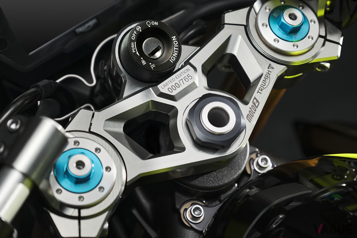 トライアンフ「ストリートトリプル765 Moto2エディション」は、スポーツネイキッド「ストリートトリプル765」の性能をさらに高めた限定モデル