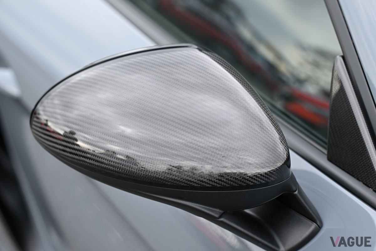 性能も見た目もレーシングカーのような仕上がりとなるポルシェ「718ケイマン」の最強仕様「718ケイマンGT4 RS」