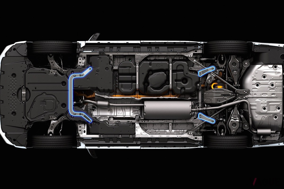 トヨタの高級ミニバンである新型「ヴェルファイア」用の「GRパーツ」は、エクステリアのデザイン性と走行性能をアップさせるパーツが充実している