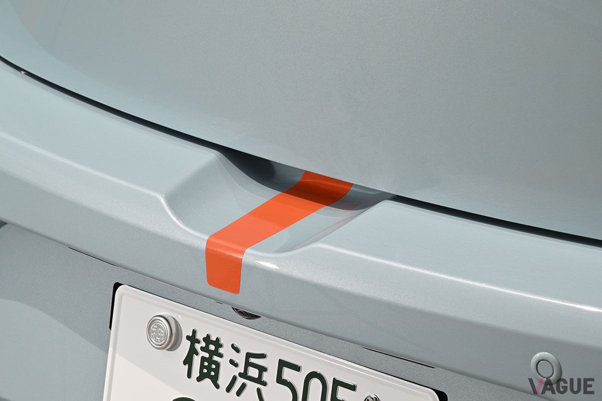 新型「マツダ2」のエントリーグレード「15BD」に多彩なオプションを装着した「ルーキードライブ」仕様は、おしゃれなカラーコーデにも注目