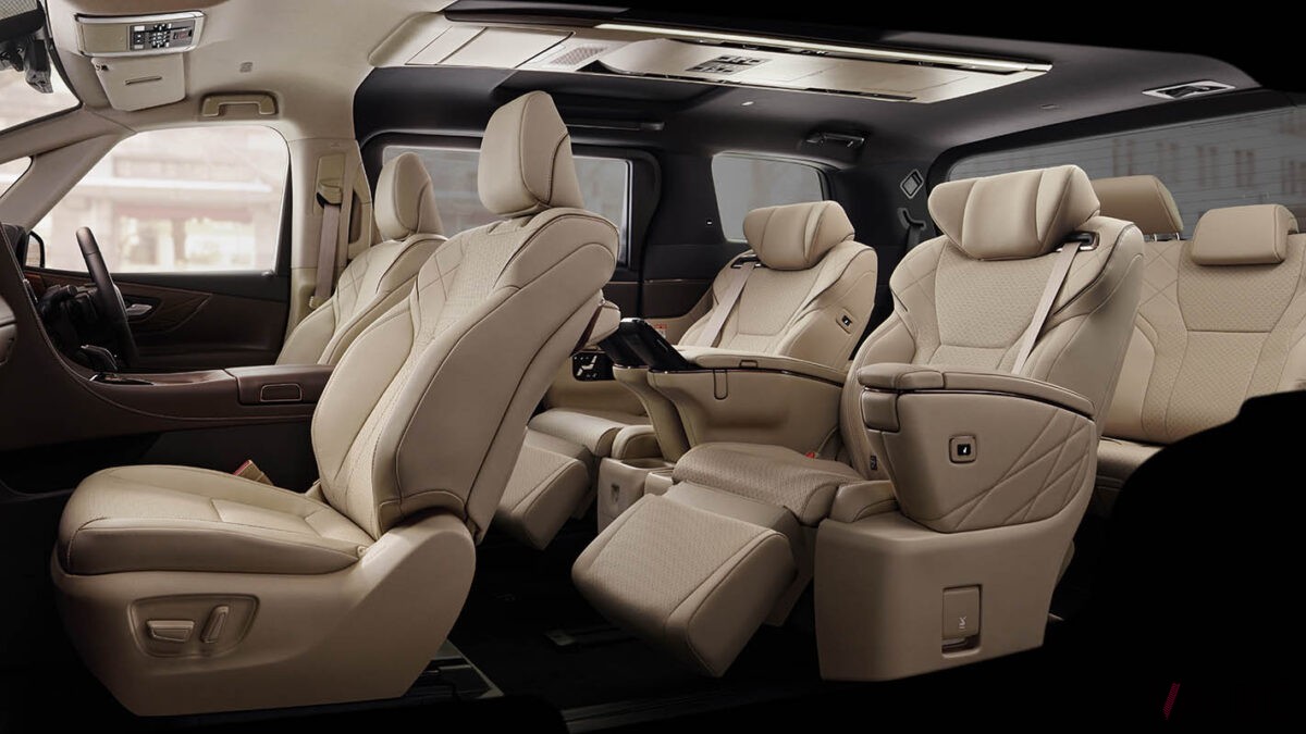 トヨタ新型「アルファード」のインテリア