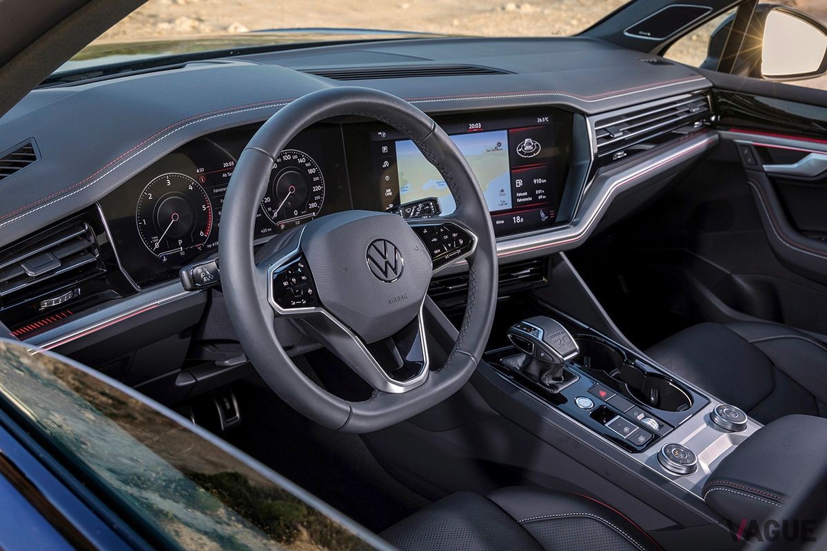 VW新型「トゥアレグ・エディション20」のインパネ