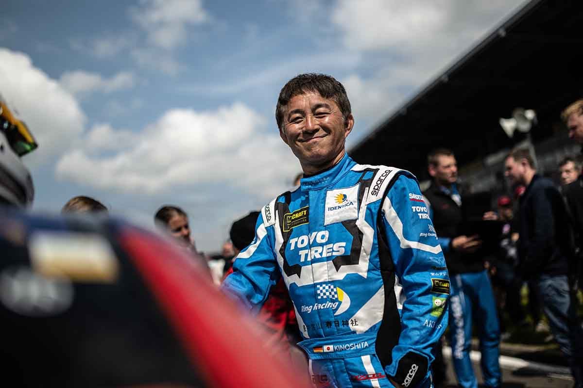 笑顔を見せる木下隆之選手