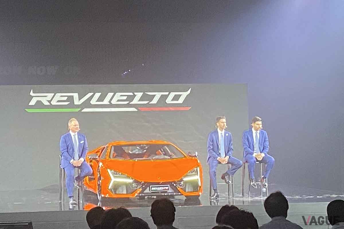 ランボルギーニ新型「レヴエルト」の日本初公開イベントの様子