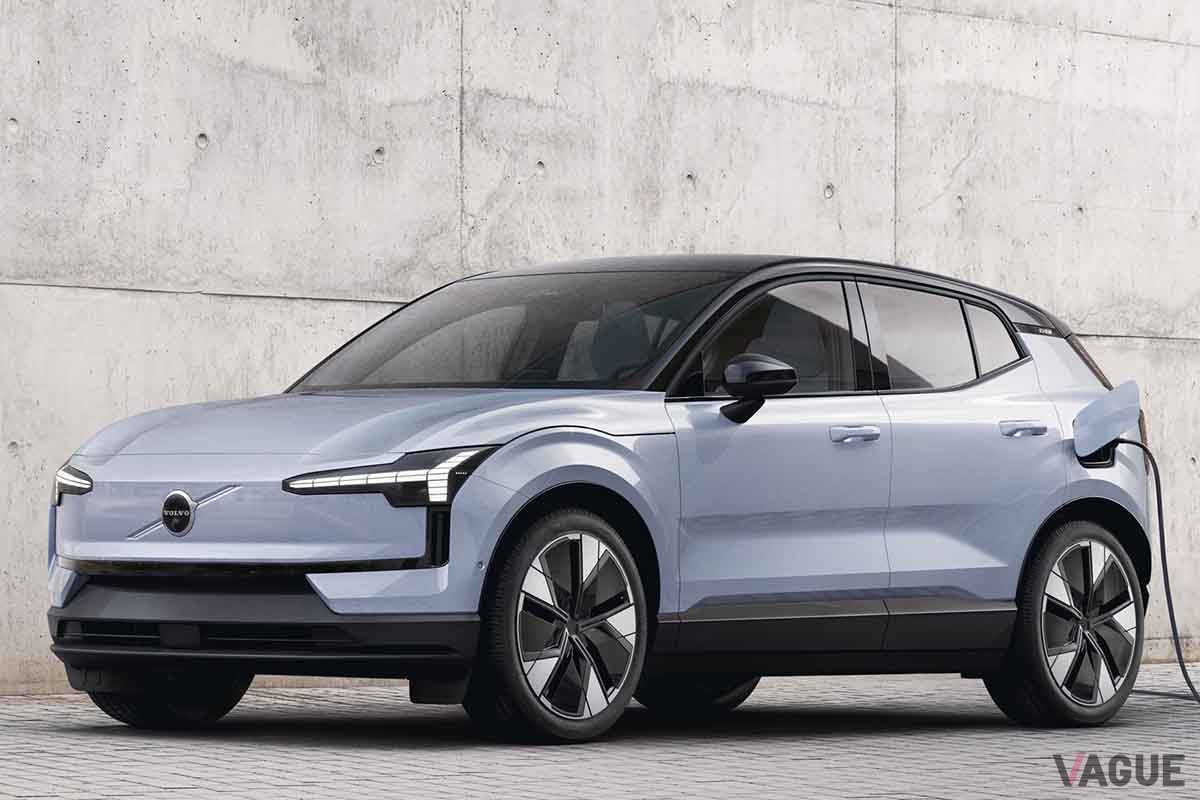 世界初公開されたボルボ新型「EX30」