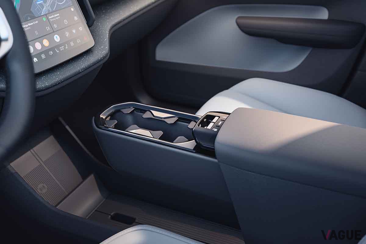 世界初公開されたボルボ新型「EX30」のインテリア