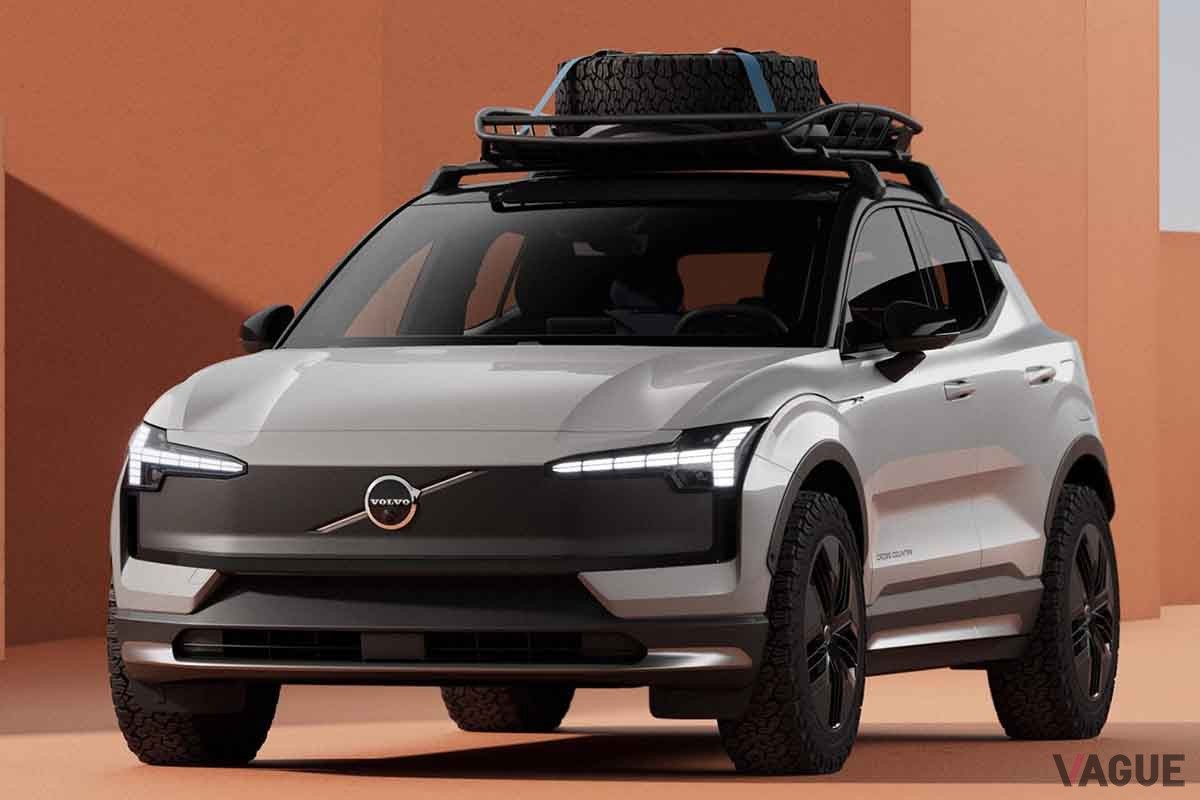 世界初公開されたボルボ新型「EX30」のオプション装着車