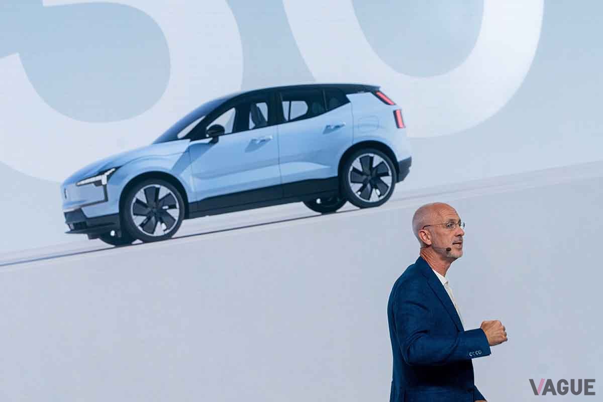 ボルボ新型「EX30」の発表会の様子