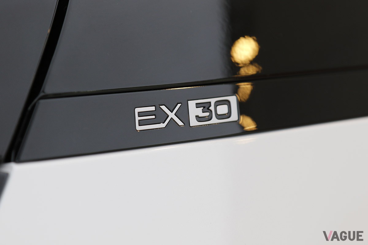 日本初公開されたボルボの新型電動SUV「EX30」