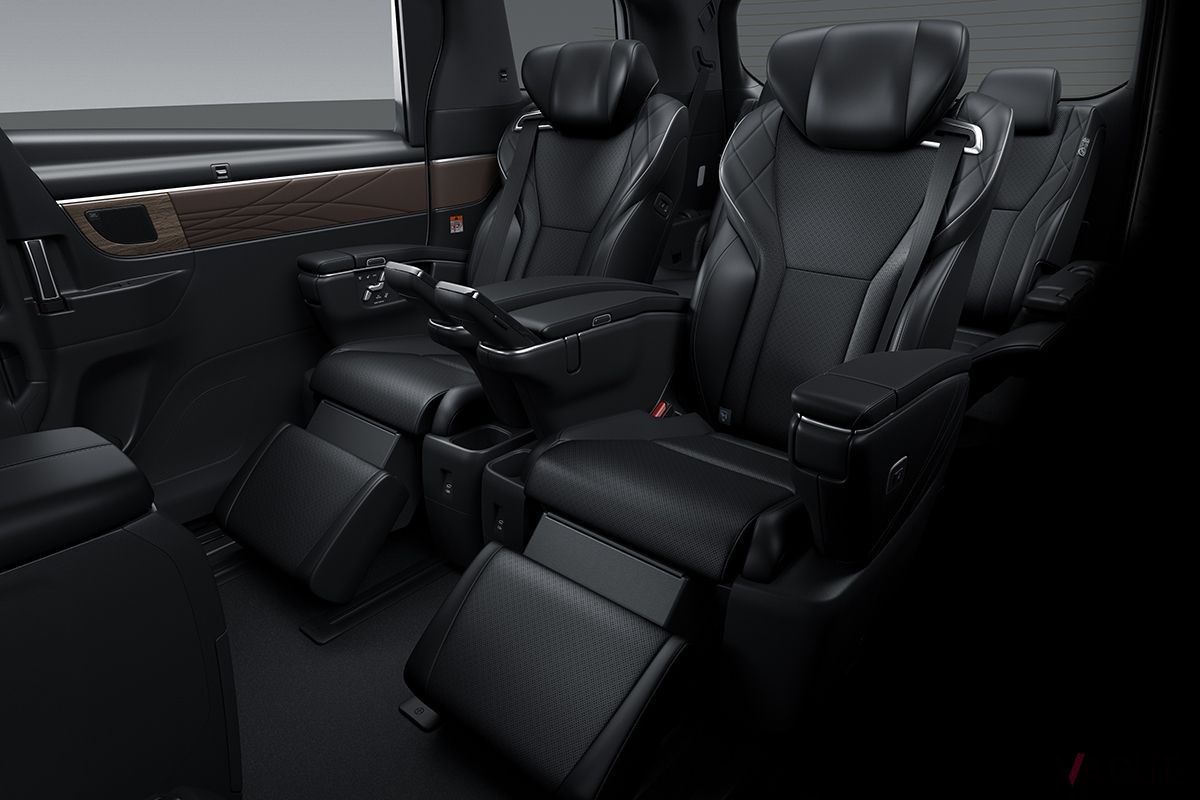 トヨタ新型「アルファード」のインテリア