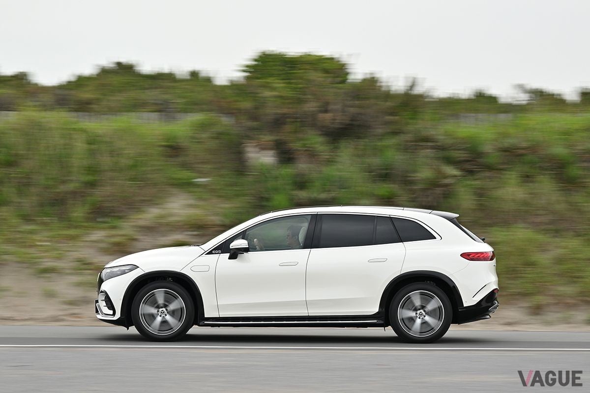 メルセデス・ベンツ新型「EQS450 4MATIC SUV」の走り