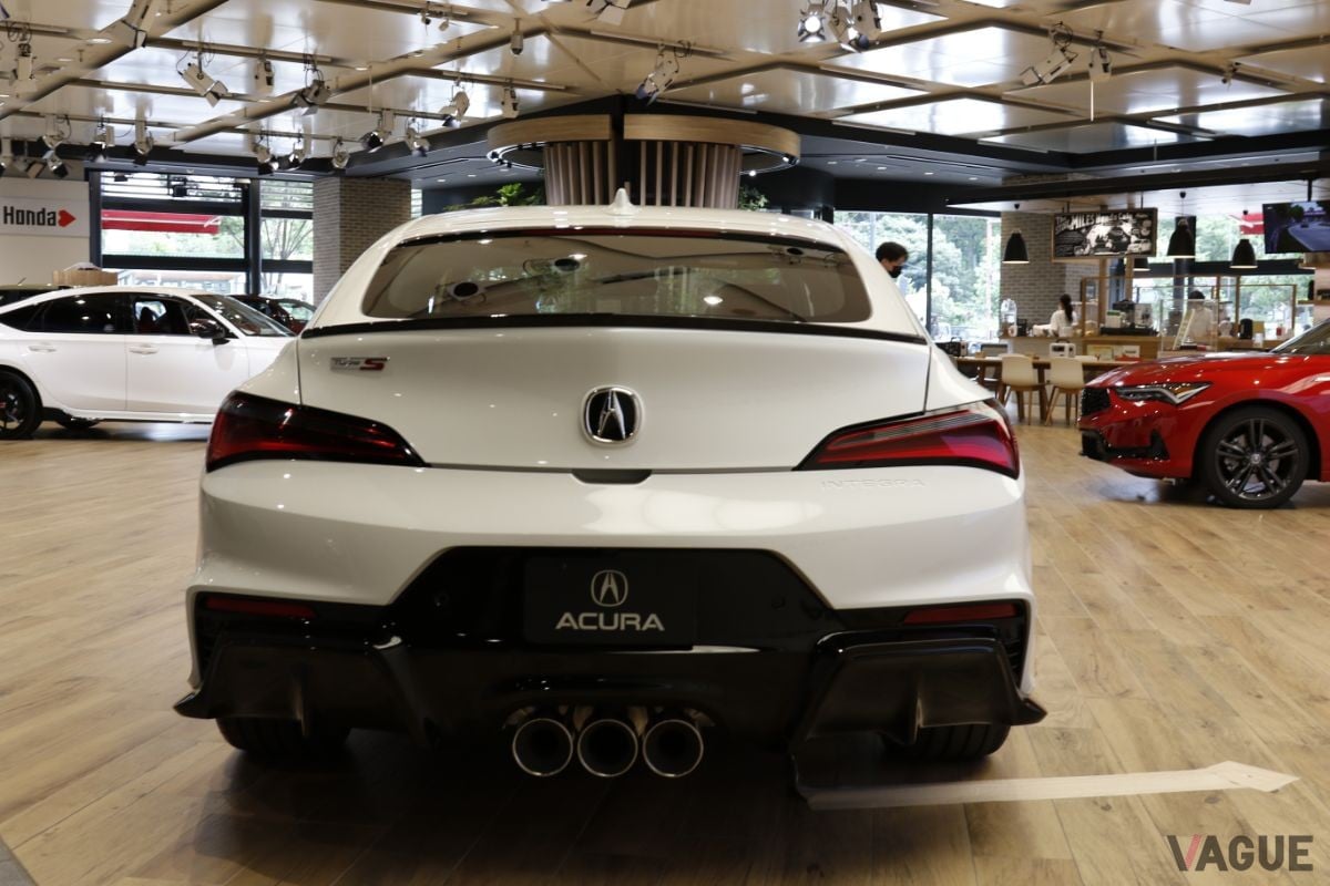 ホンダウエルカムプラザ青山に展示中のアキュラ新型「インテグラ」