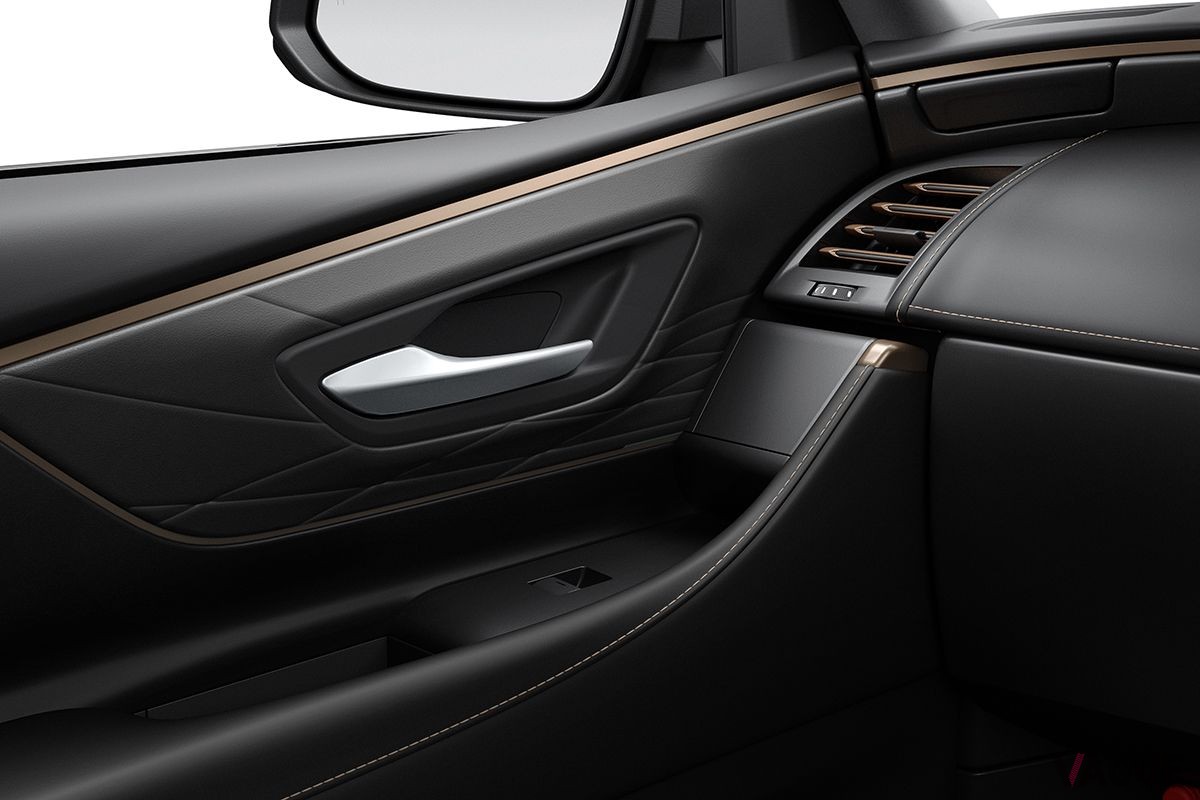 トヨタ新型「ヴェルファイア」のインテリア